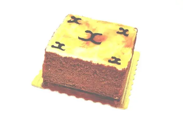 Chanel Cake